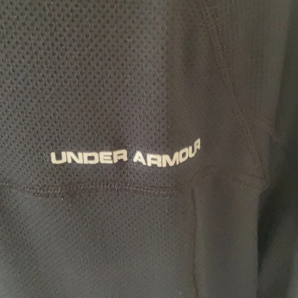 Under armor all season pull over - Picture 4 of 9
